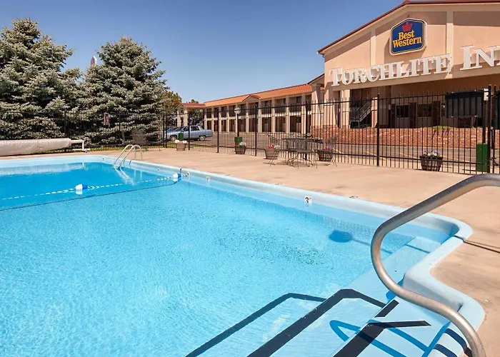 Hotel Western Torchlite Wheatland